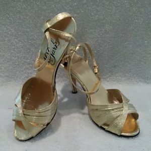 10 Park gold high heels EUC